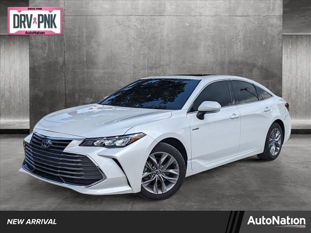 2020 Toyota Avalon Hybrid XLE