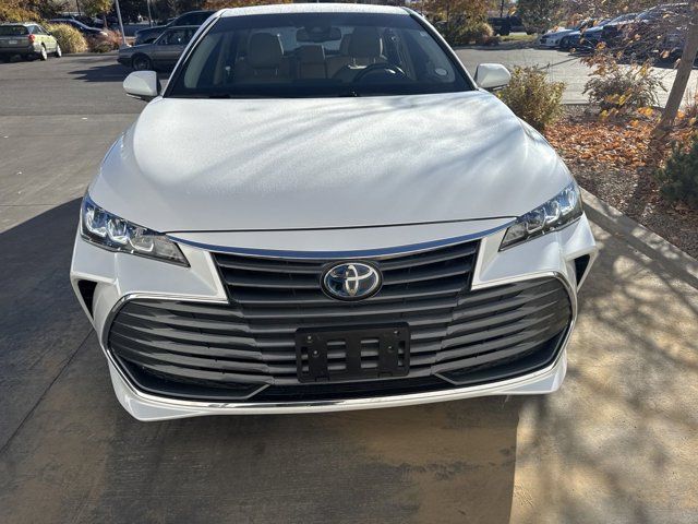 2020 Toyota Avalon Hybrid XLE