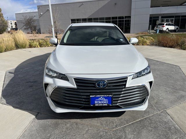 2020 Toyota Avalon Hybrid XLE