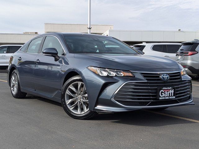 2020 Toyota Avalon Hybrid XLE