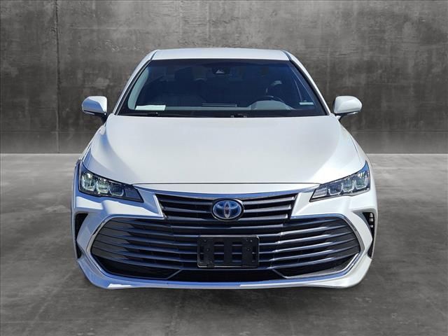 2020 Toyota Avalon Hybrid XLE