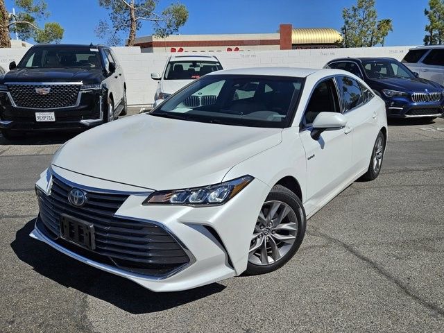 2020 Toyota Avalon Hybrid XLE