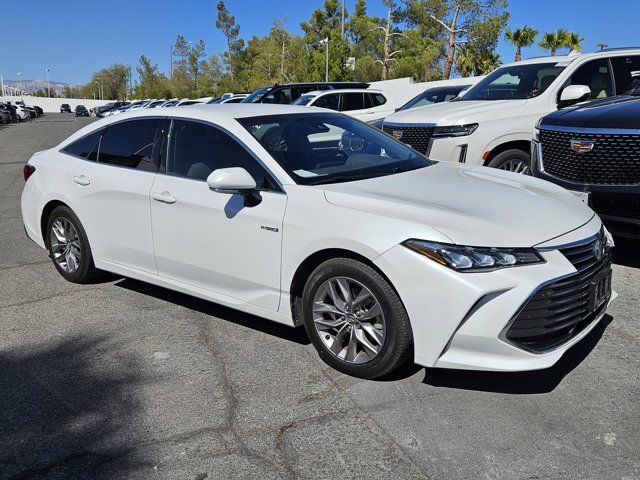 2020 Toyota Avalon Hybrid XLE