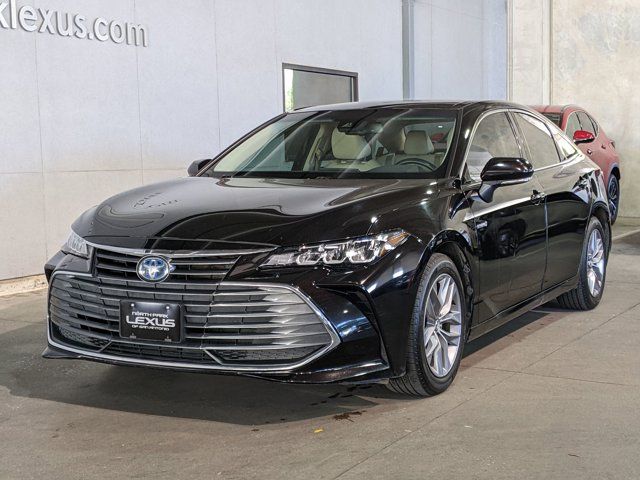 2020 Toyota Avalon Hybrid XLE