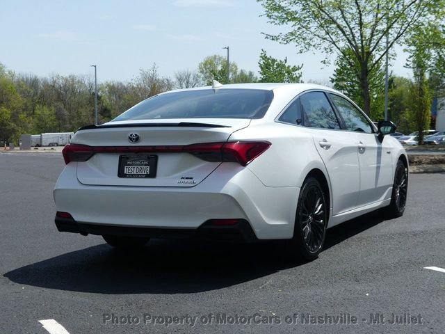 2020 Toyota Avalon Hybrid XSE