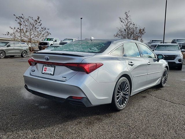 2020 Toyota Avalon Hybrid XSE