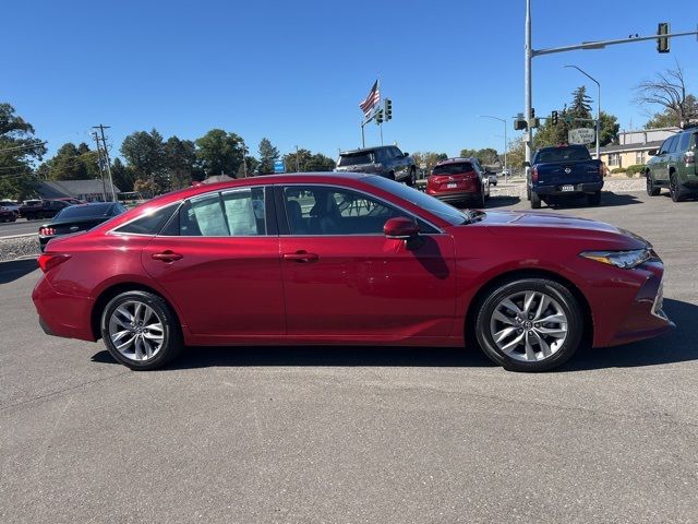 2020 Toyota Avalon XLE