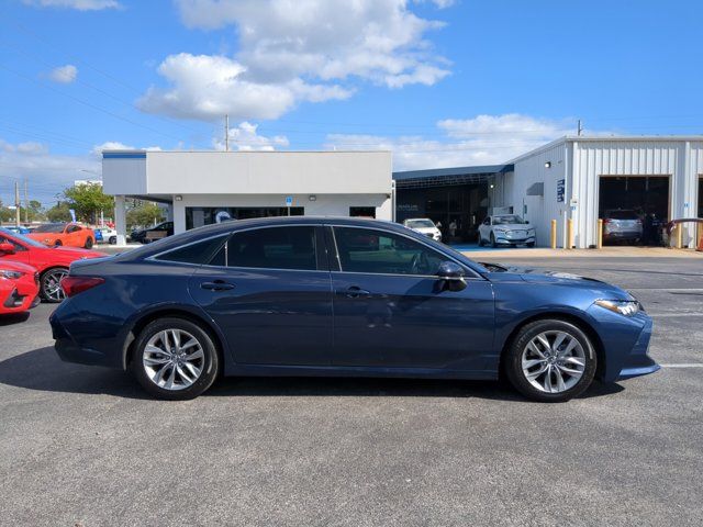 2020 Toyota Avalon XLE