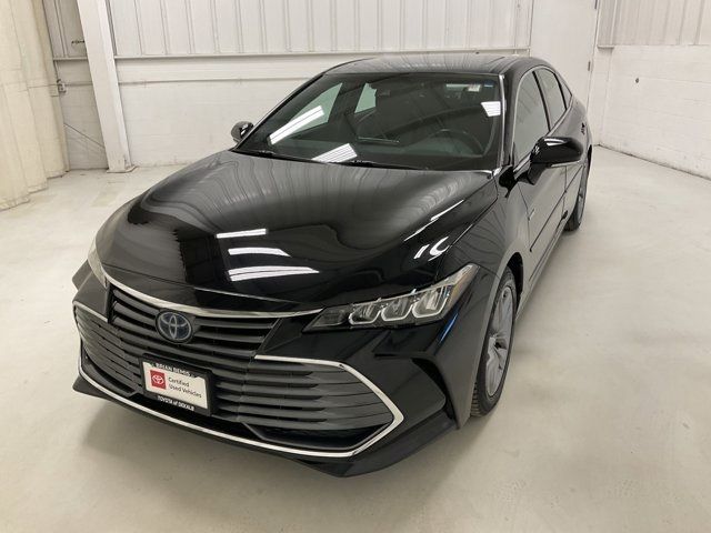 2020 Toyota Avalon Hybrid XLE