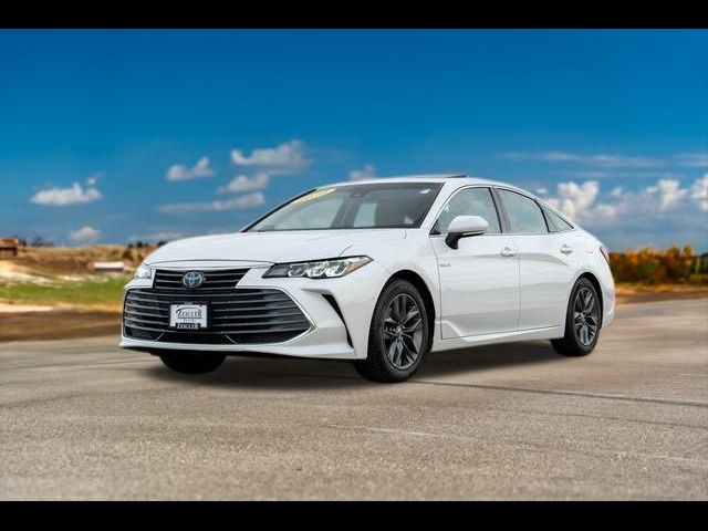 2020 Toyota Avalon Hybrid XLE