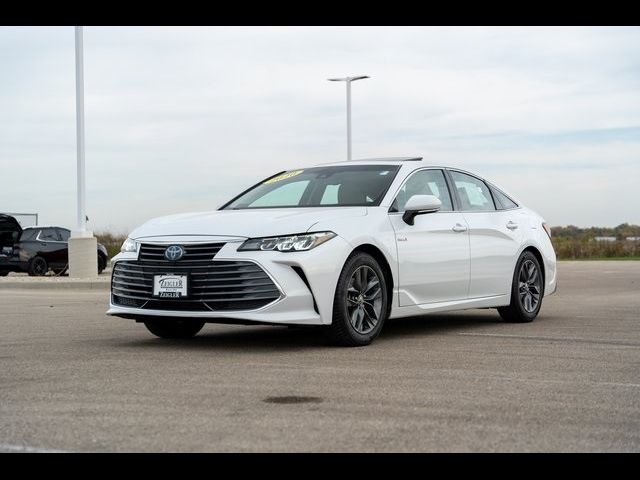 2020 Toyota Avalon Hybrid XLE