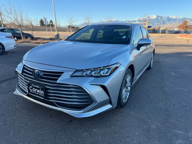 2020 Toyota Avalon Hybrid XLE