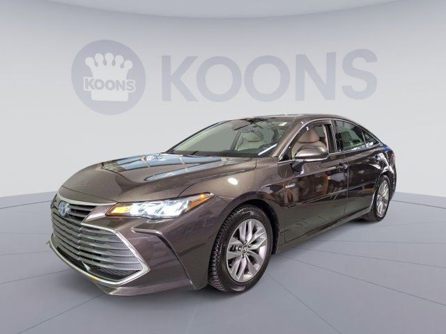 2020 Toyota Avalon Hybrid XLE