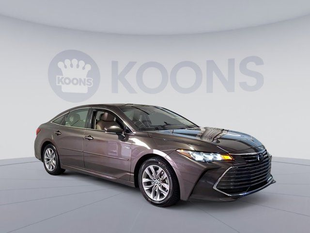 2020 Toyota Avalon Hybrid XLE