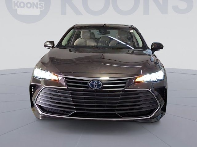 2020 Toyota Avalon Hybrid XLE