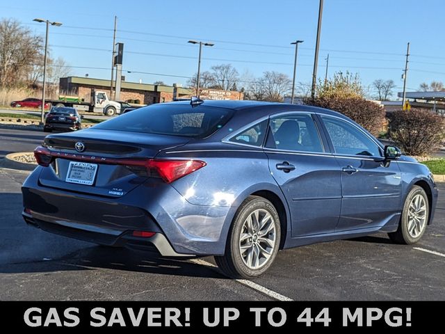 2020 Toyota Avalon Hybrid XLE