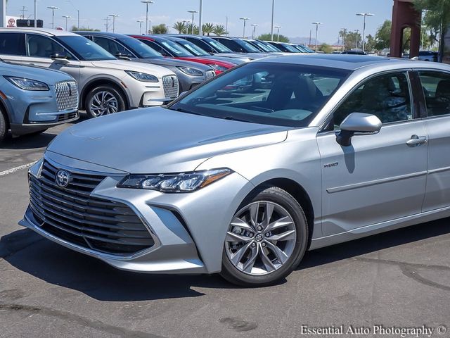 2020 Toyota Avalon Hybrid XLE