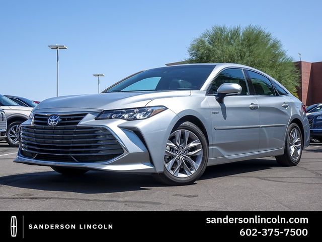 2020 Toyota Avalon Hybrid XLE