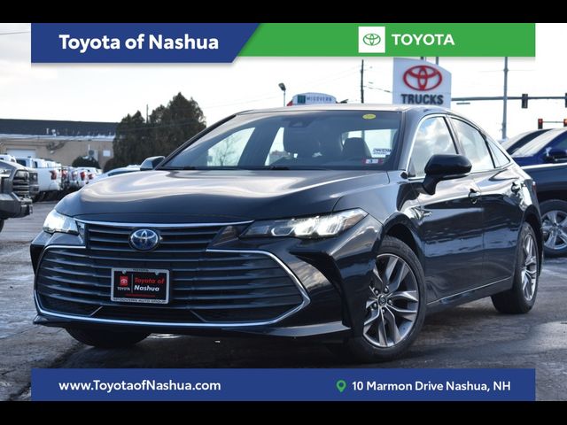 2020 Toyota Avalon Hybrid XLE