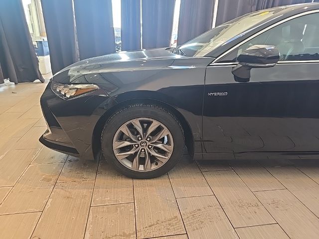 2020 Toyota Avalon Hybrid XLE