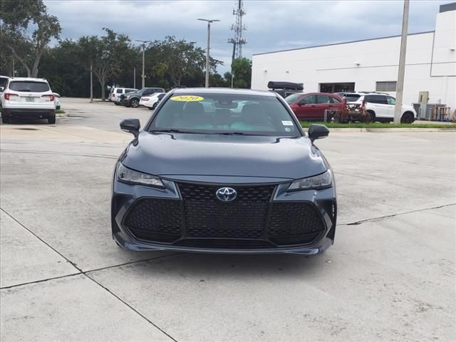 2020 Toyota Avalon Hybrid XSE