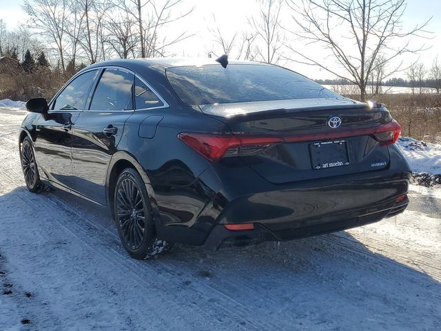 2020 Toyota Avalon Hybrid XSE