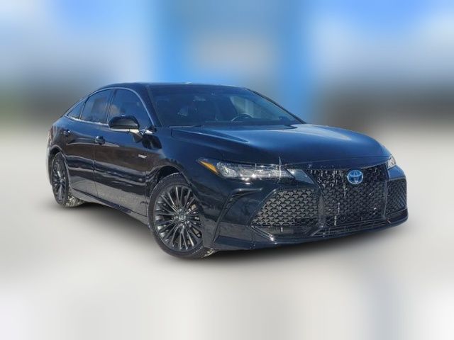 2020 Toyota Avalon Hybrid XSE