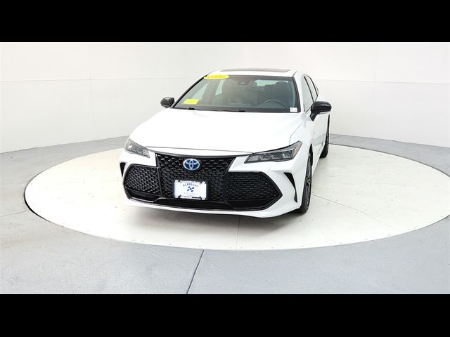 2020 Toyota Avalon Hybrid XSE