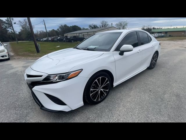 2020 Toyota Camry SE