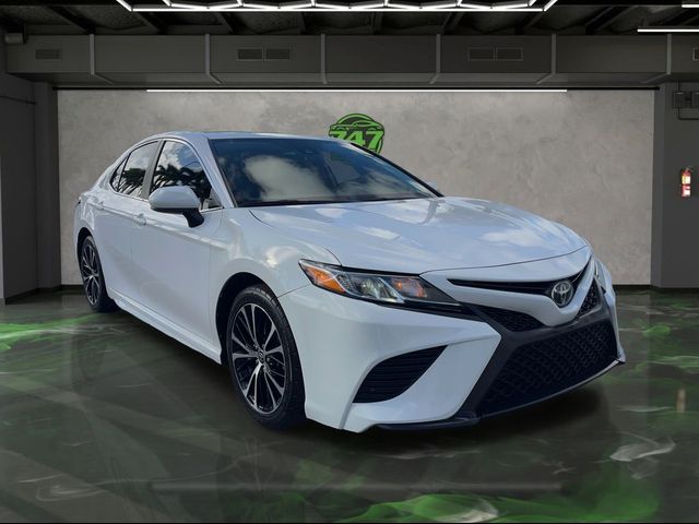 2020 Toyota Camry SE