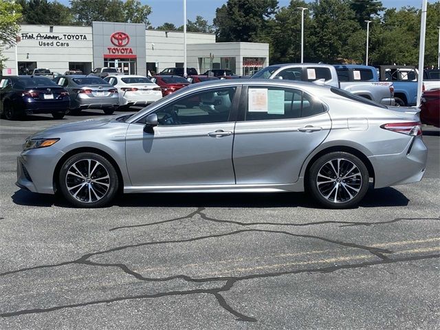 2020 Toyota Camry SE