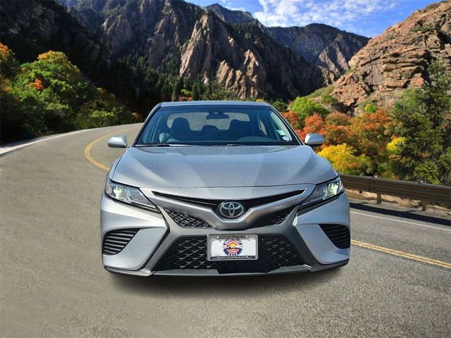 2020 Toyota Camry SE