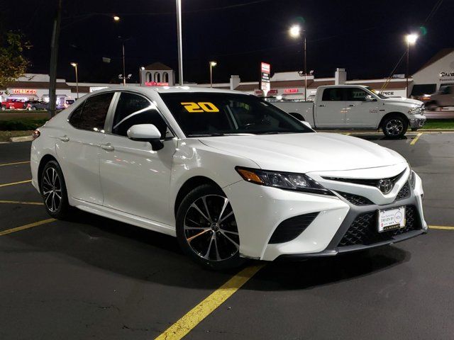 2020 Toyota Camry SE