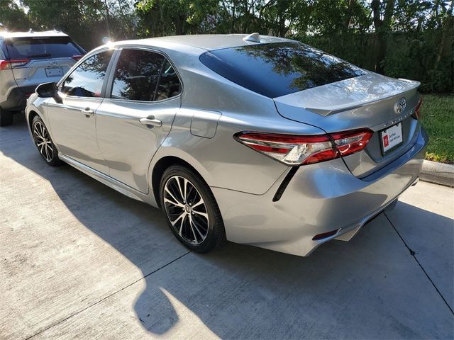 2020 Toyota Camry SE