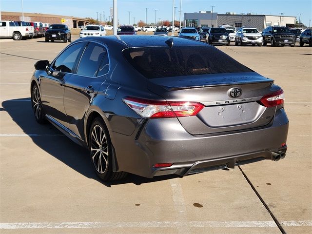 2020 Toyota Camry SE