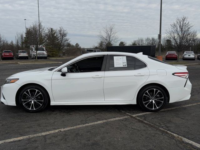 2020 Toyota Camry SE