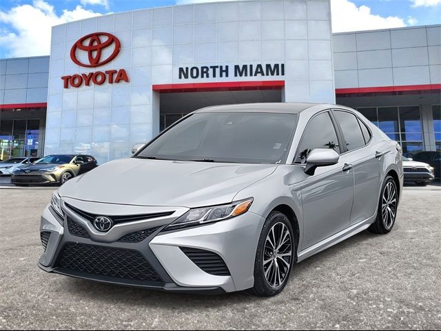 2020 Toyota Camry SE