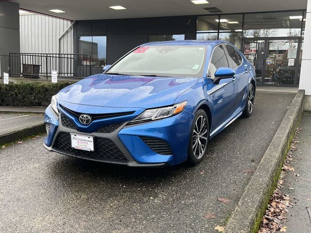 2020 Toyota Camry SE