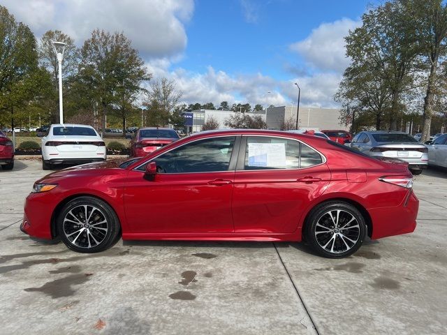 2020 Toyota Camry SE