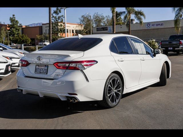 2020 Toyota Camry SE