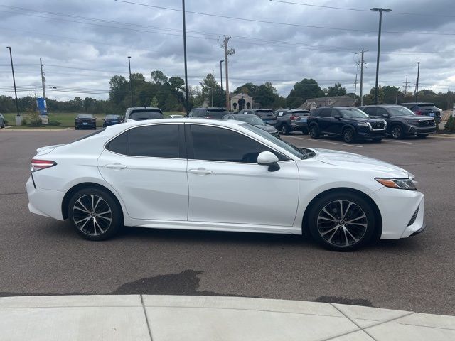 2020 Toyota Camry SE Nightshade