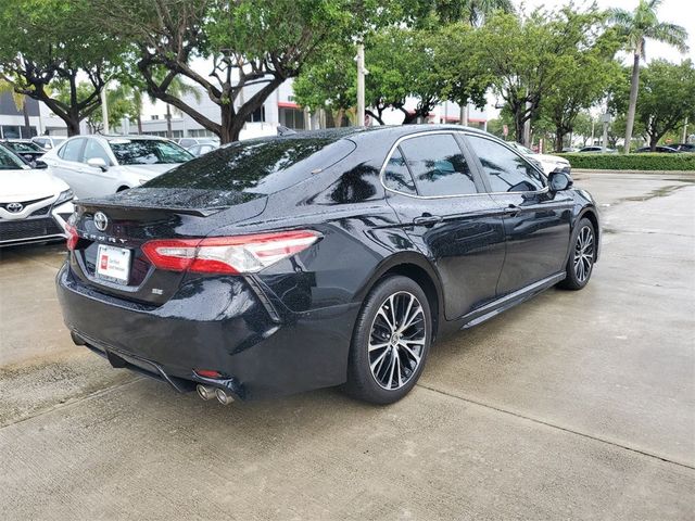 2020 Toyota Camry SE