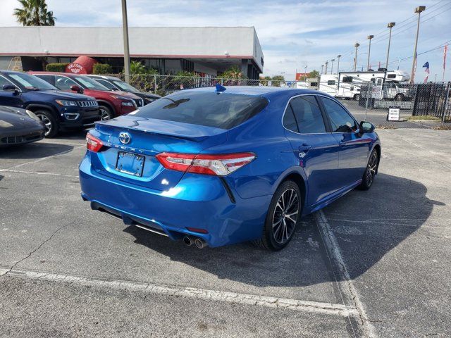 2020 Toyota Camry SE