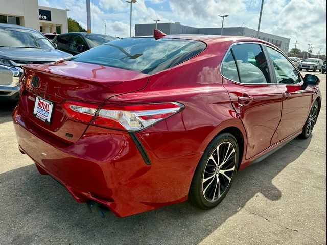 2020 Toyota Camry SE