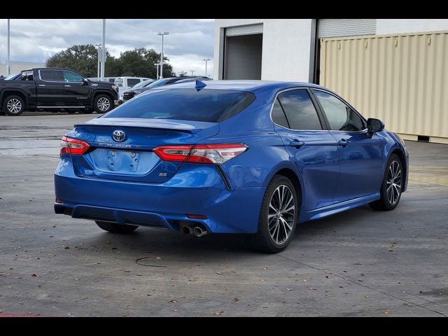 2020 Toyota Camry SE