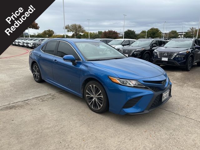 2020 Toyota Camry SE