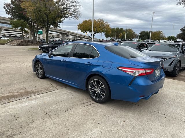 2020 Toyota Camry SE