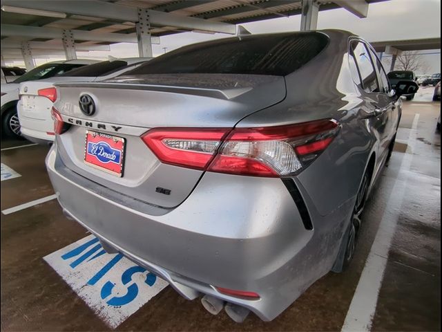 2020 Toyota Camry SE