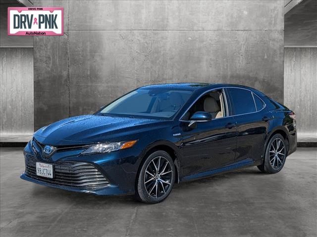 2020 Toyota Camry Hybrid LE