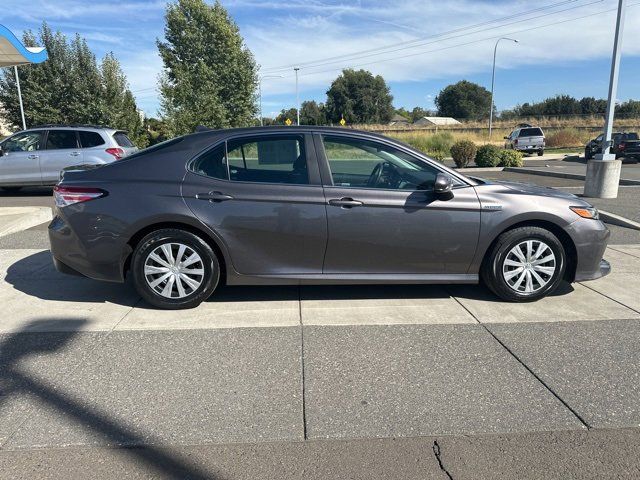 2020 Toyota Camry Hybrid LE